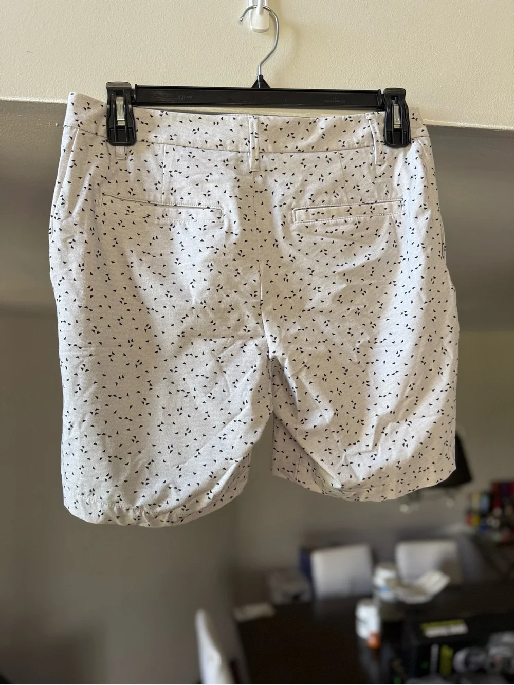 All In Motion White Patterned Golf Shorts Size 32 Casual Performance Style